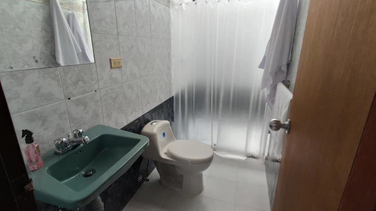 Casa De Lola Hotel Medellin 0*,